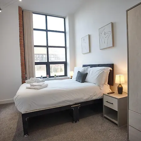 The Topaz Suite Manchester Exterior photo